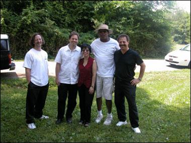 40.jpg - Diane, Jim White, Mitch Reilly, Frank Marino w/ "Jazz in the Valley" founder, Sonny Elliot.